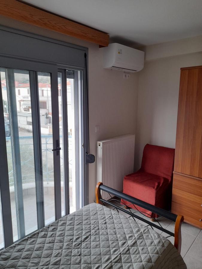 Dominikis Appartment Néa Péramos Kültér fotó