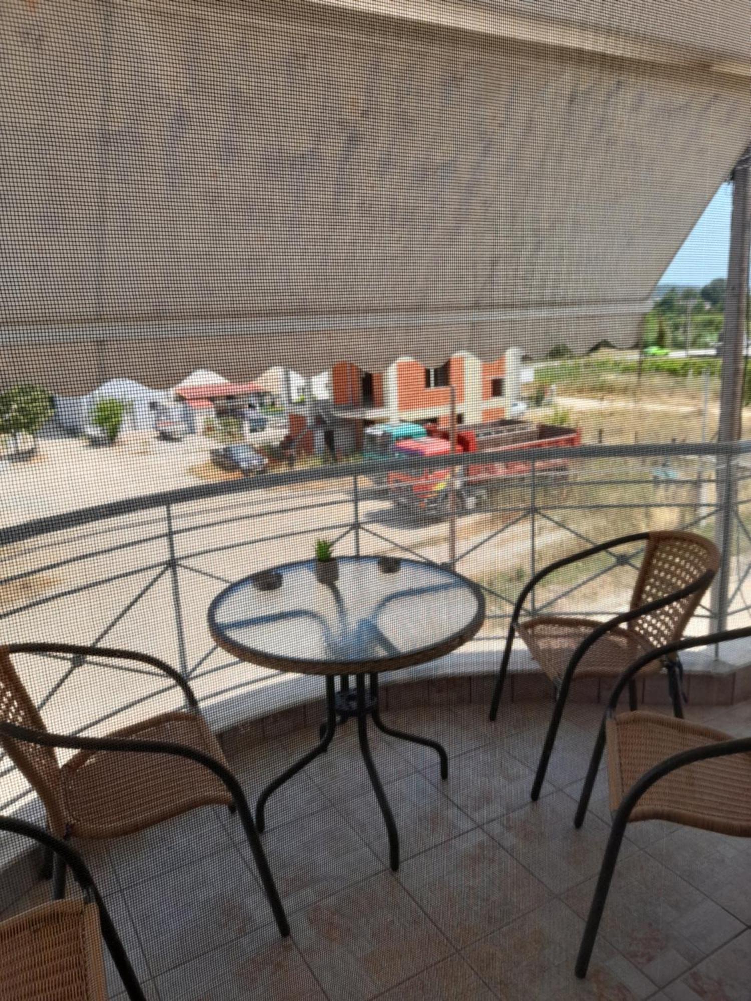 Dominikis Appartment Néa Péramos Kültér fotó
