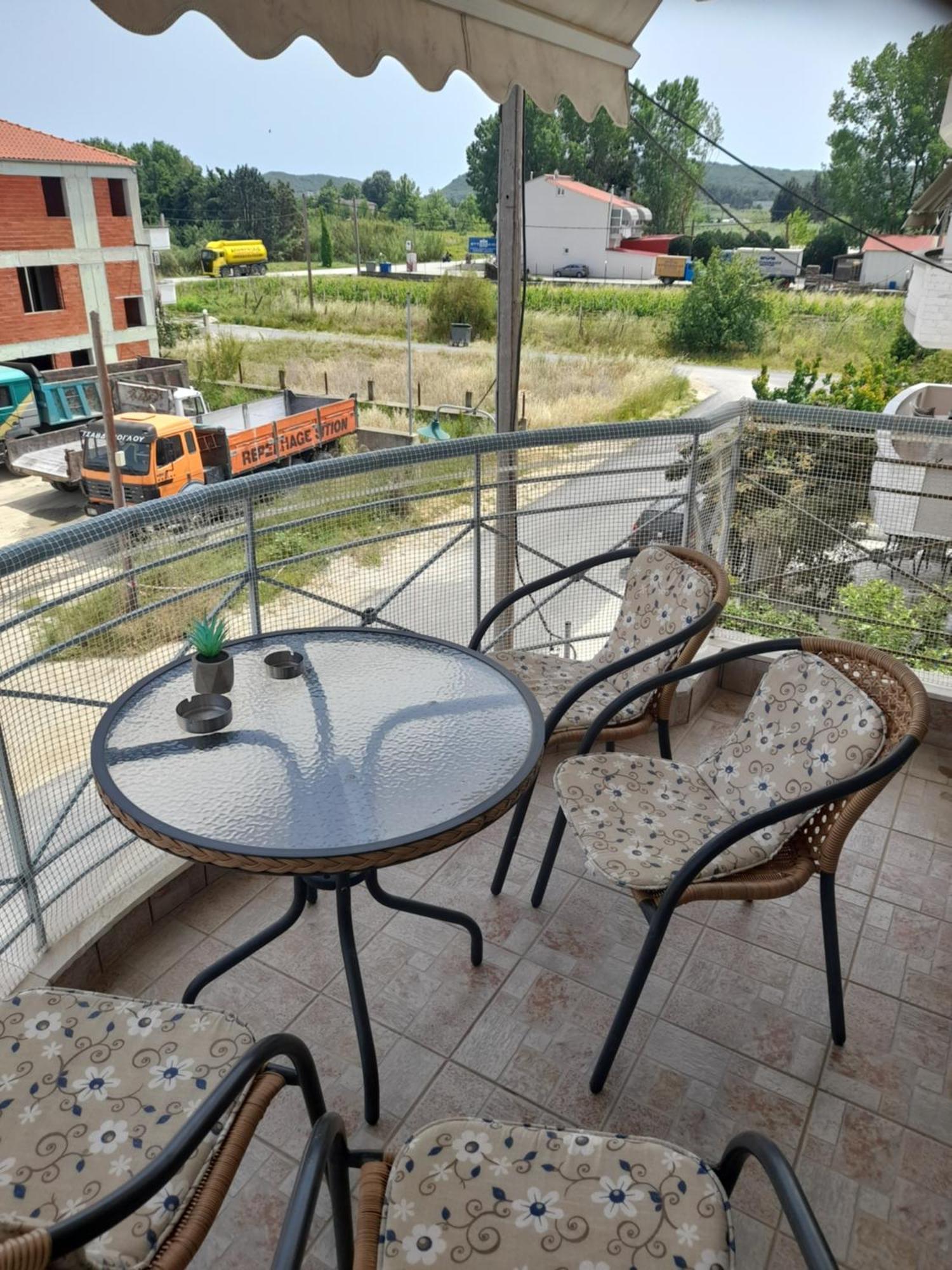Dominikis Appartment Néa Péramos Kültér fotó